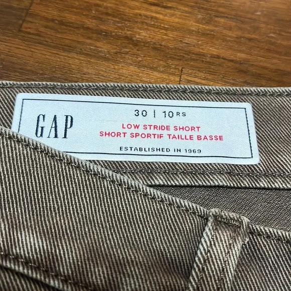 NWT GAP (30) Low Stride Shorts with Washwell - Expresso Brown - Picture 9 of 11